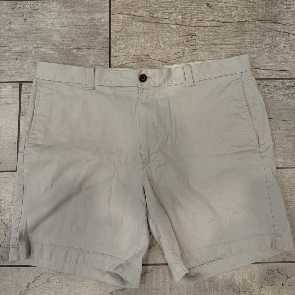 J. Crew Men's Light Gray Flat Front Shorts